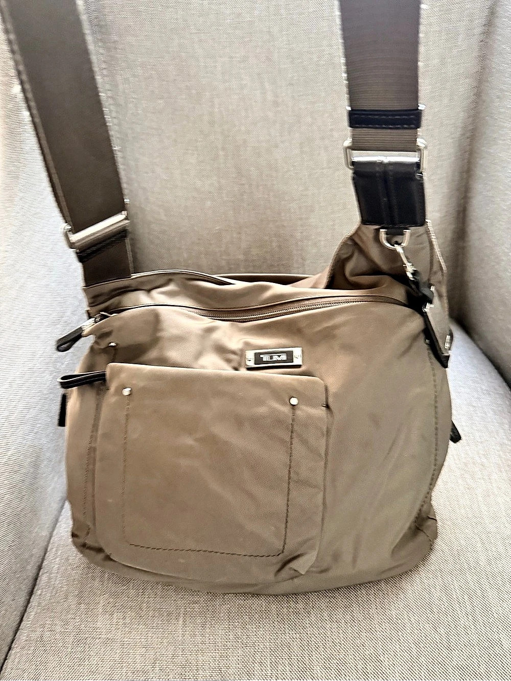 TUMI Voyageur Teghan Crossbody Beige Tan Bag